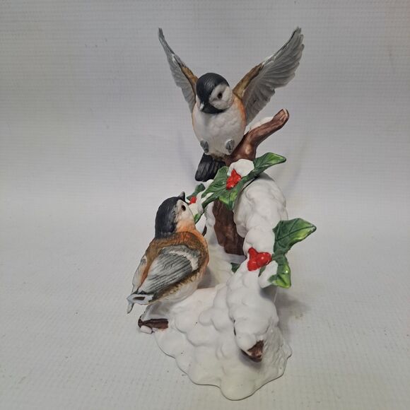 Stratford Masterworks Collection Chickadee Birds Mistle Toe Branch Snow Figurine - Picture 7 of 11